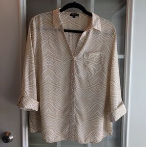 LAST CALL Limited Button Down Animal Print Sz L